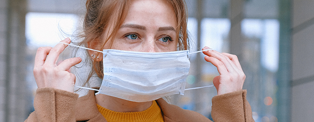 woman wearing face mask